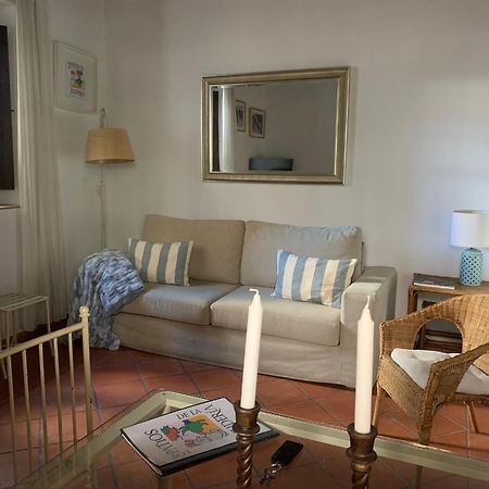 Apartamentos Los Patios De La Juderia Kordoba Bagian luar foto