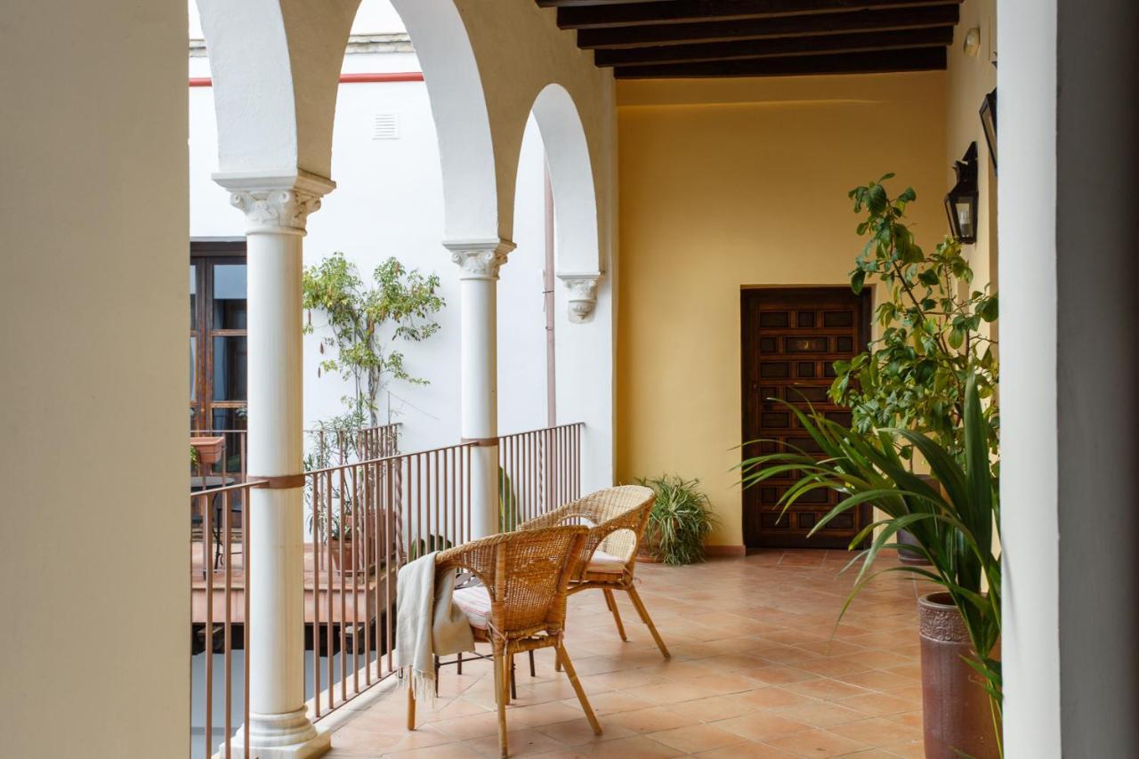 Apartamentos Los Patios De La Juderia Kordoba Bagian luar foto