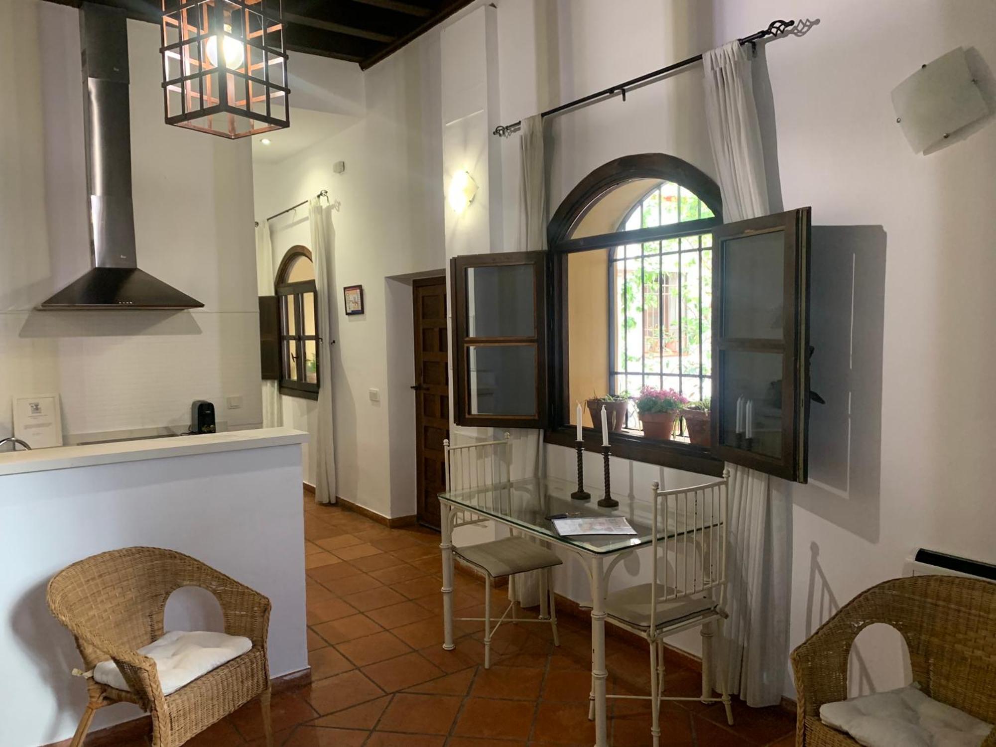 Apartamentos Los Patios De La Juderia Kordoba Bagian luar foto
