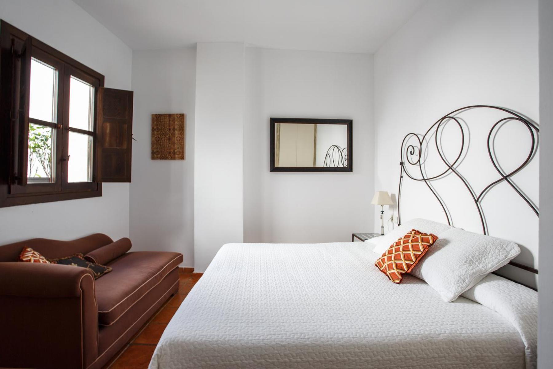 Apartamentos Los Patios De La Juderia Kordoba Bagian luar foto
